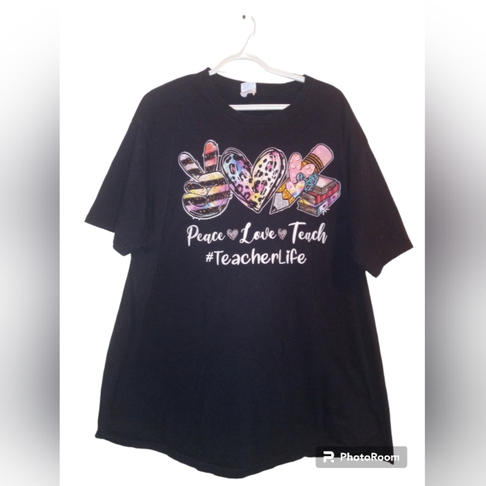 Women's Graphic TSHIRT